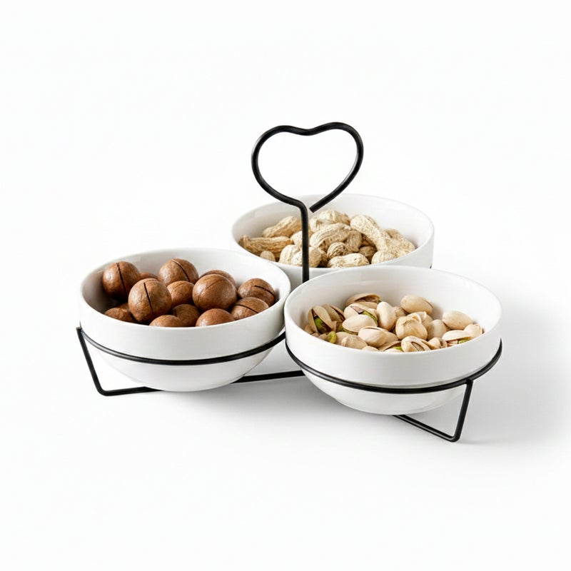 شالو طقم أوعية دائرية مسطحة من البورسلين مكون من 3 قطع مع حامل معدني أسود – أوعية تقديم بيضاء من البورسلين الصيني الفاخر مقاس 14 سم للوجبات الخفيفة والتمر والحلويات والمناسبات الاحتفالية | مناسب لشهر رمضان وعيد الفطر وعيد ديوالي والهدايا في أي مناسبة. - Image 2